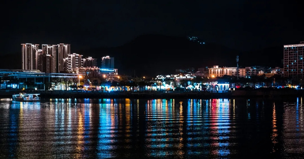 扬帆夜游，，，，畅享豪门国际官网海优势物